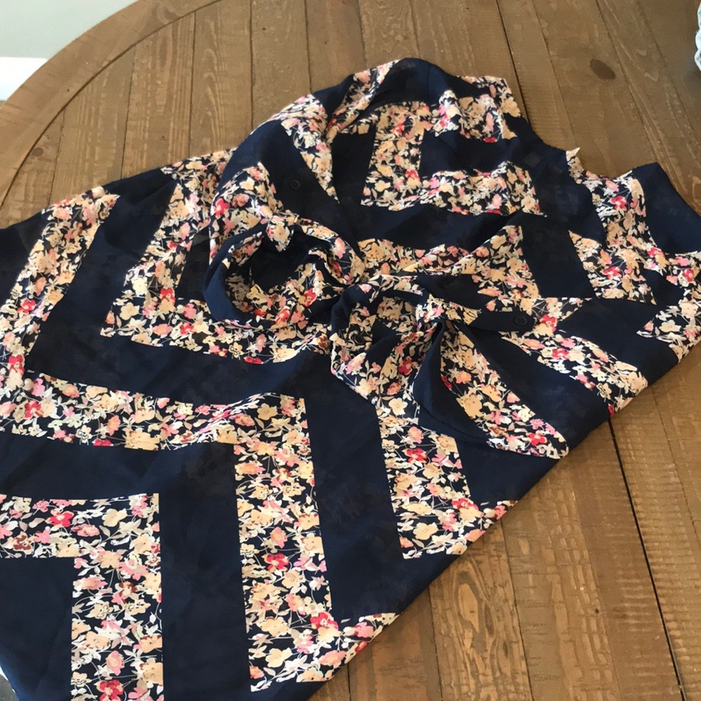Blouse - Picture 4 of 4